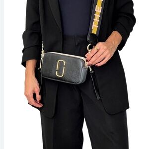 Fashion Marc Jacobs Black Snapshot Camera Bag with Gold Logo